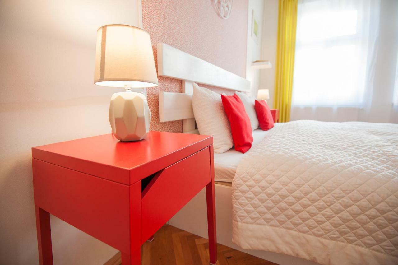 Spacious Stylish Apartment In Old Town سيبيو المظهر الخارجي الصورة